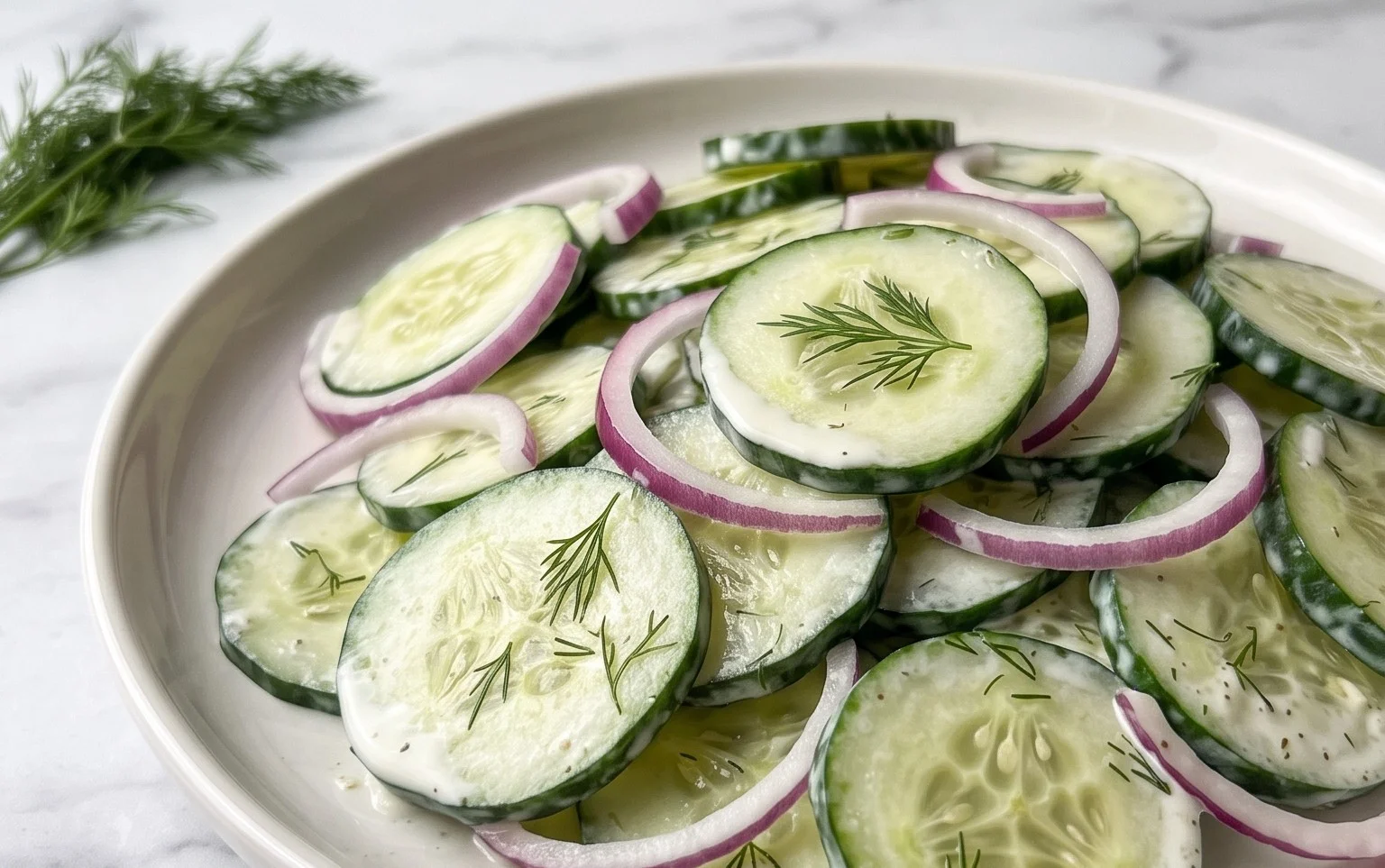 Salade de Concombre Crémeuse: Recette Facile et Délicieuse